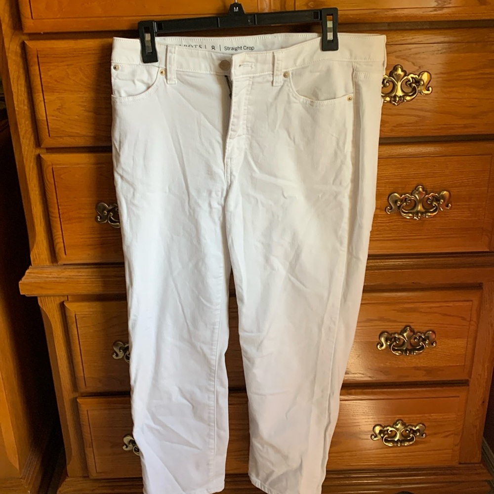 Women’s Talbots Size 8 Straight Crop Pant.